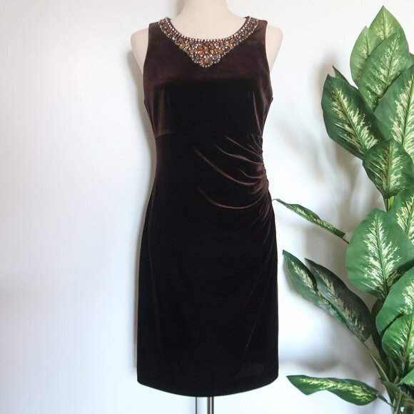 Eliza J. Brown Velvet Rhinestone / Gem Embellished Ruched Sheath Dress Size 8 - Picture 4 of 13